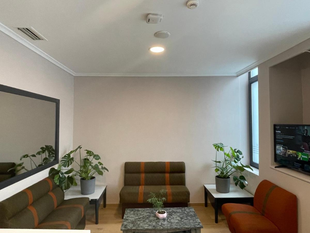 Hotel Continental Saint-Gilles Экстерьер фото