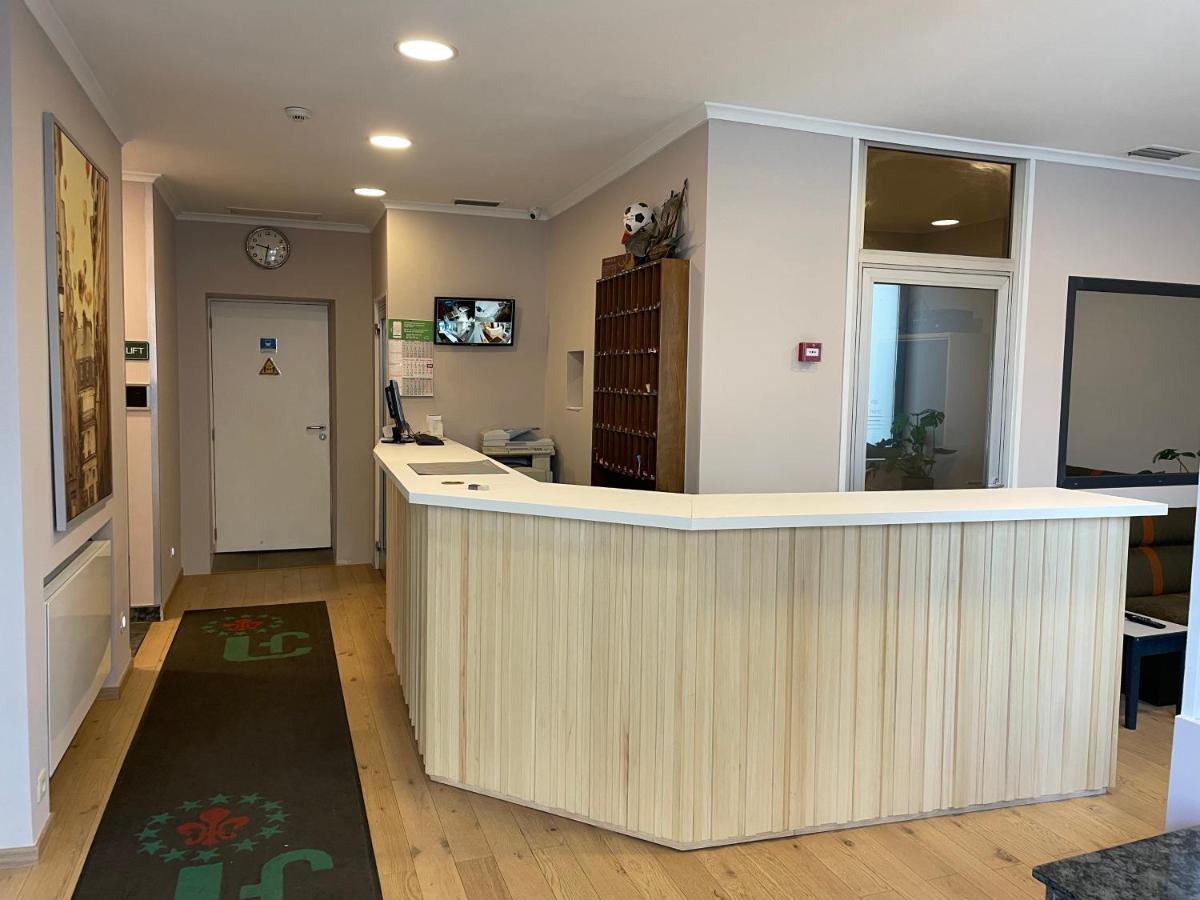 Hotel Continental Saint-Gilles Экстерьер фото