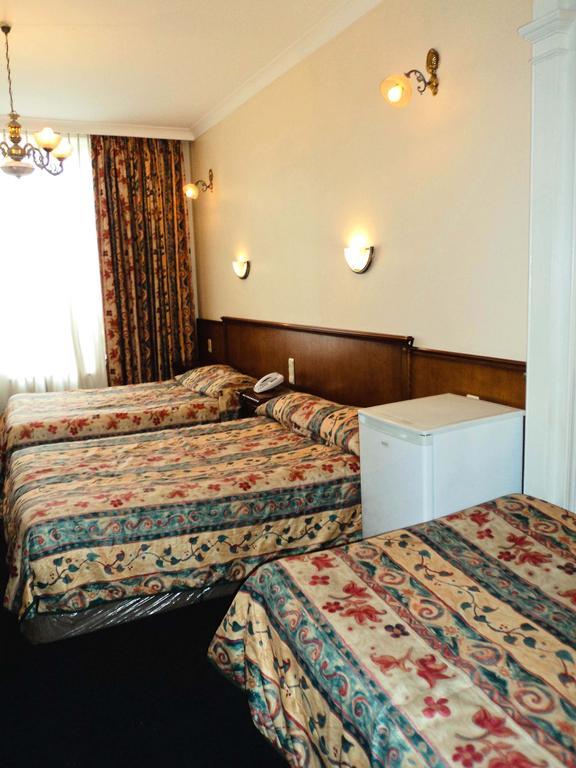 Hotel Continental Saint-Gilles Номер фото