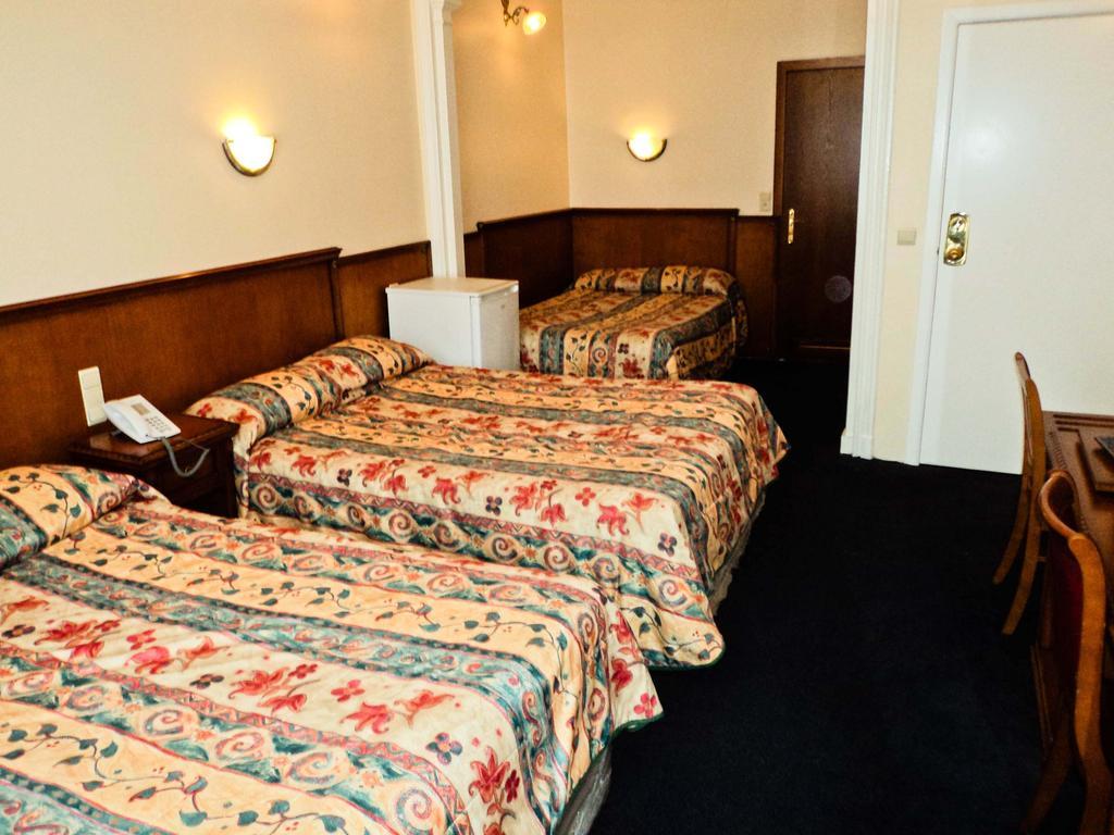Hotel Continental Saint-Gilles Номер фото