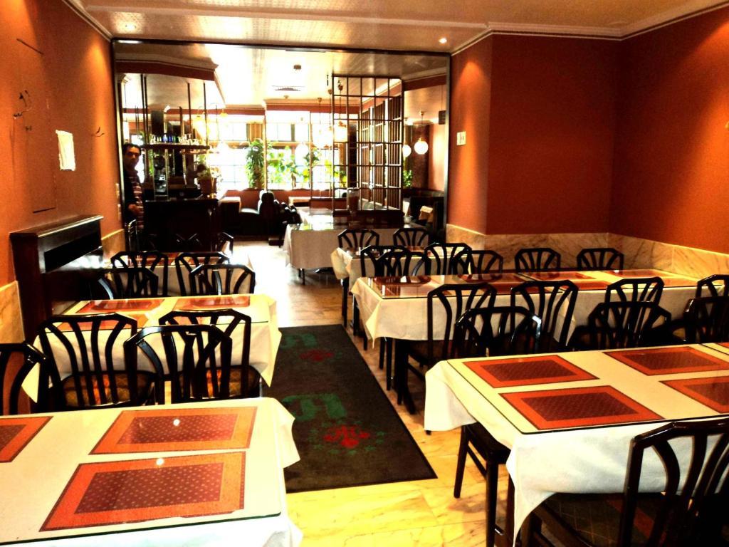 Hotel Continental Saint-Gilles Экстерьер фото