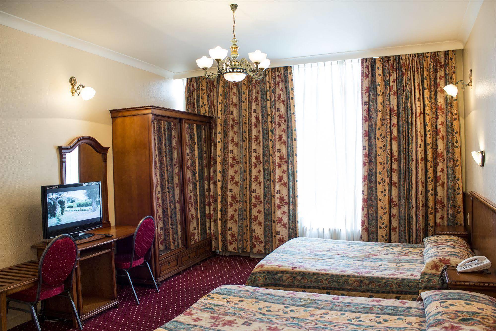 Hotel Continental Saint-Gilles Экстерьер фото
