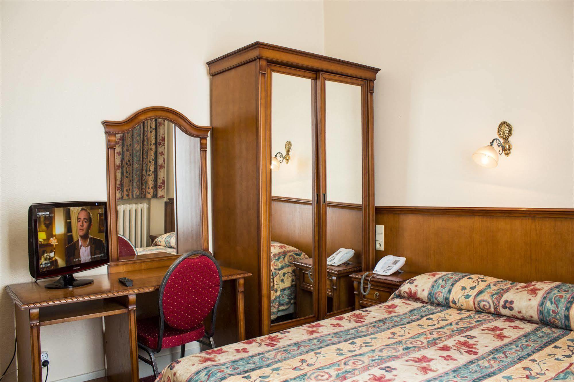 Hotel Continental Saint-Gilles Экстерьер фото