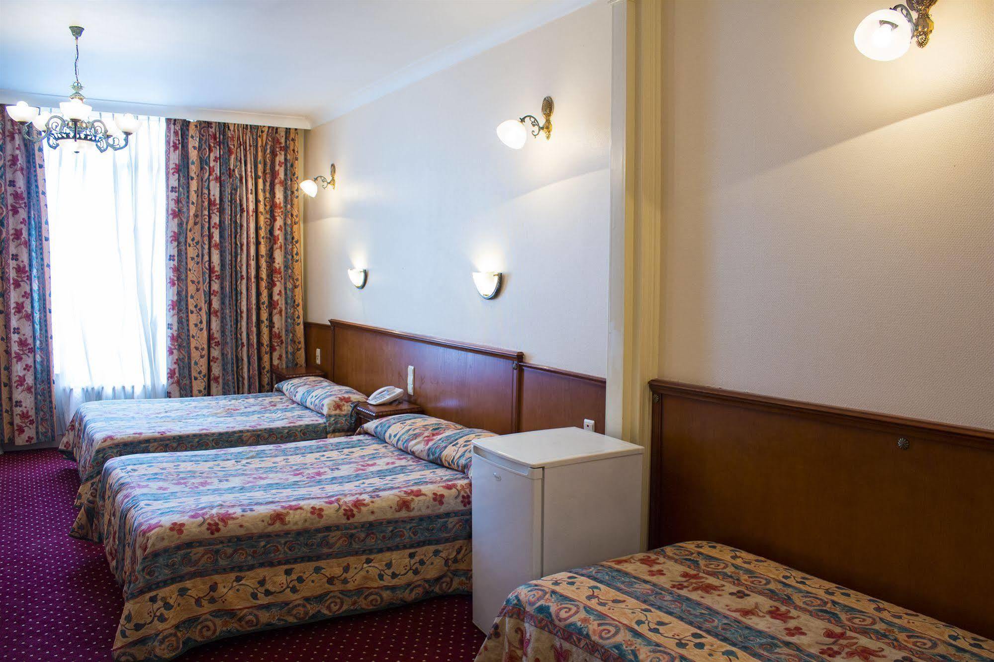Hotel Continental Saint-Gilles Экстерьер фото