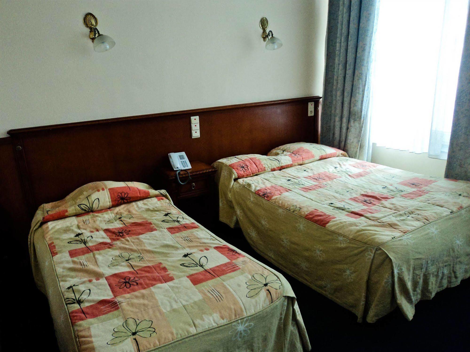 Hotel Continental Saint-Gilles Экстерьер фото