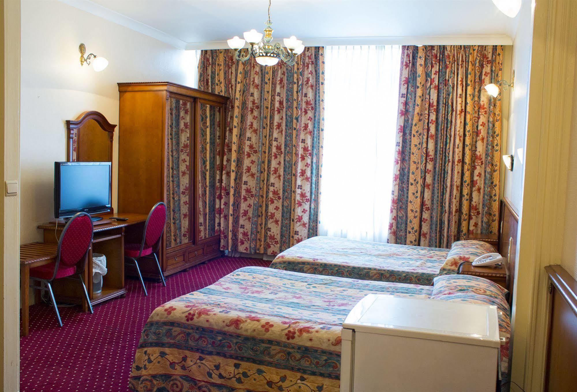 Hotel Continental Saint-Gilles Экстерьер фото