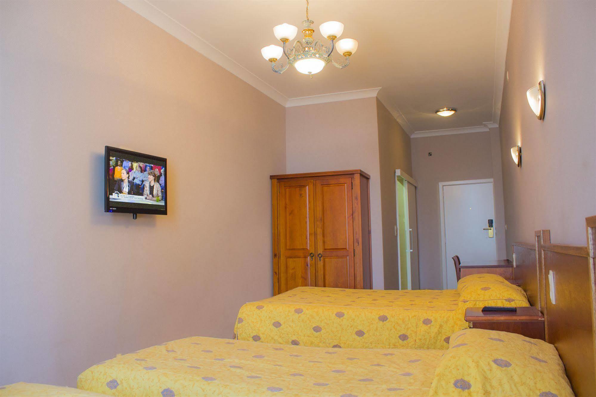 Hotel Continental Saint-Gilles Экстерьер фото
