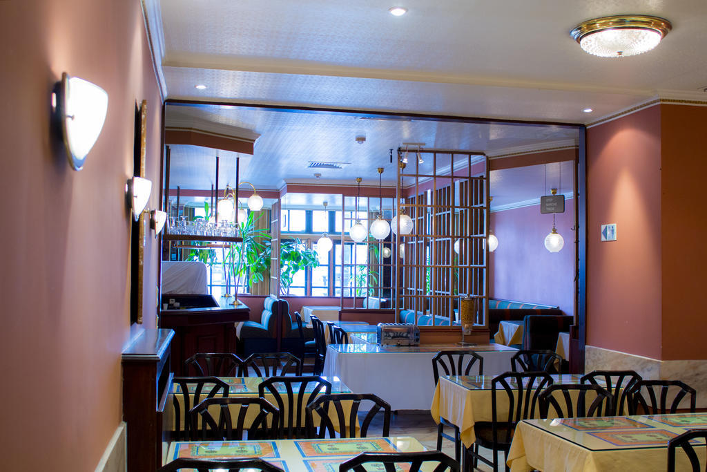 Hotel Continental Saint-Gilles Экстерьер фото