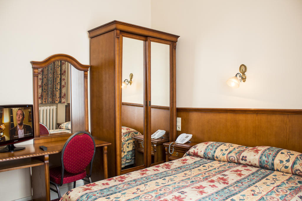 Hotel Continental Saint-Gilles Экстерьер фото